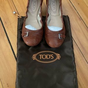 Tod’s Brown leather ballet flats